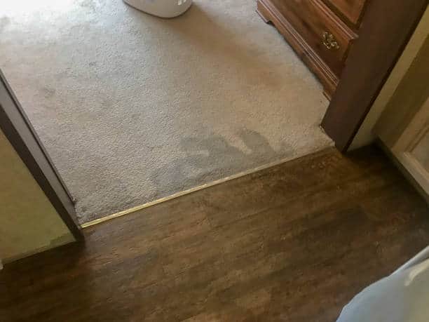 How to Clean Subfloor After Removing Carpet? 1