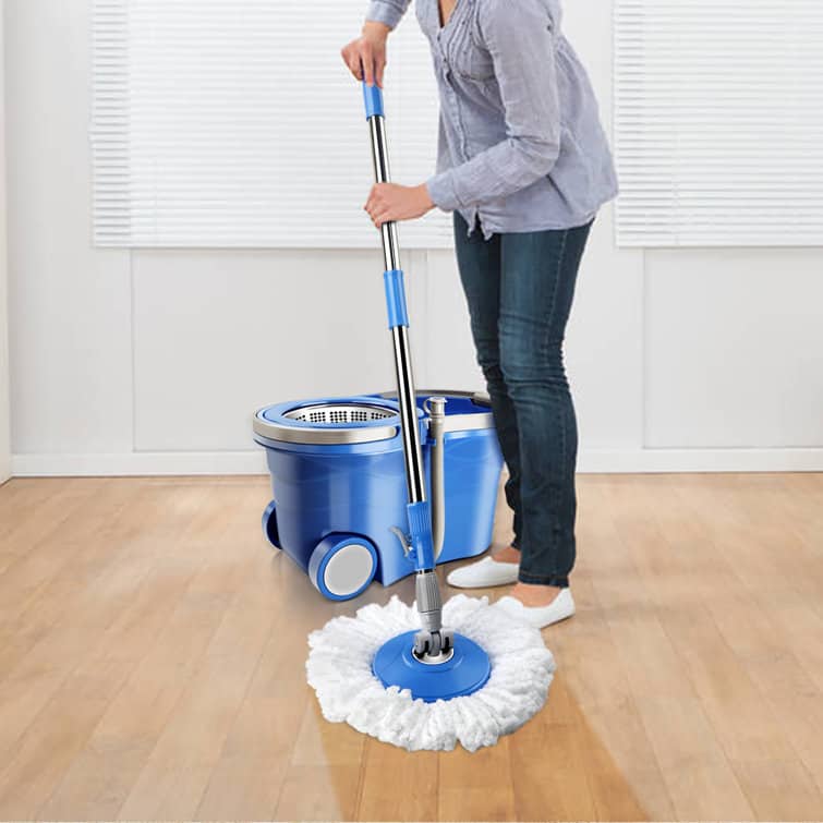 Master the Art of Removing a Spin Mop Head Easily 1