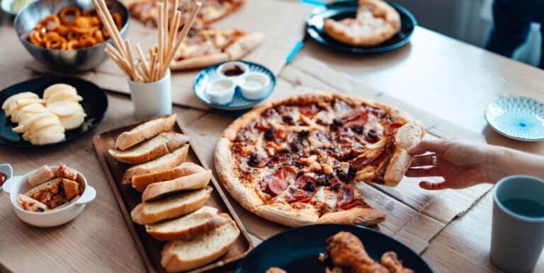 How to Eliminate Stubborn Curry Stains from Clothes? 2