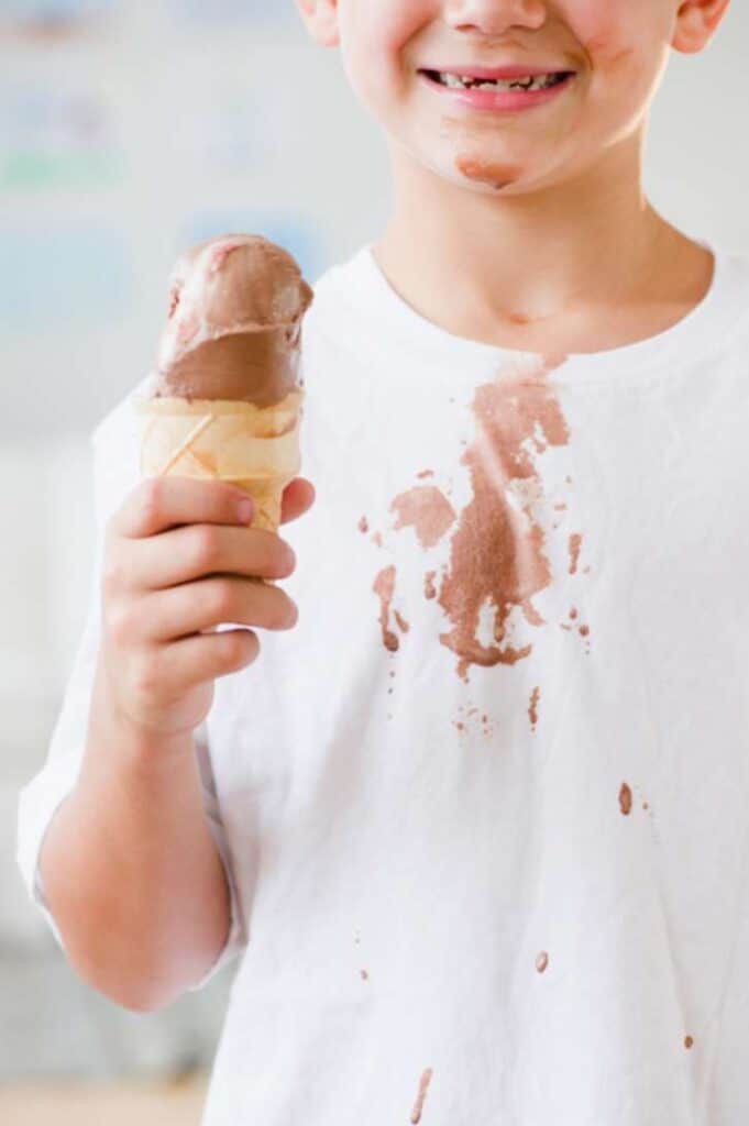 How to Rescue Your Clothes from Chocolate Ice Cream Stains Fast! 3